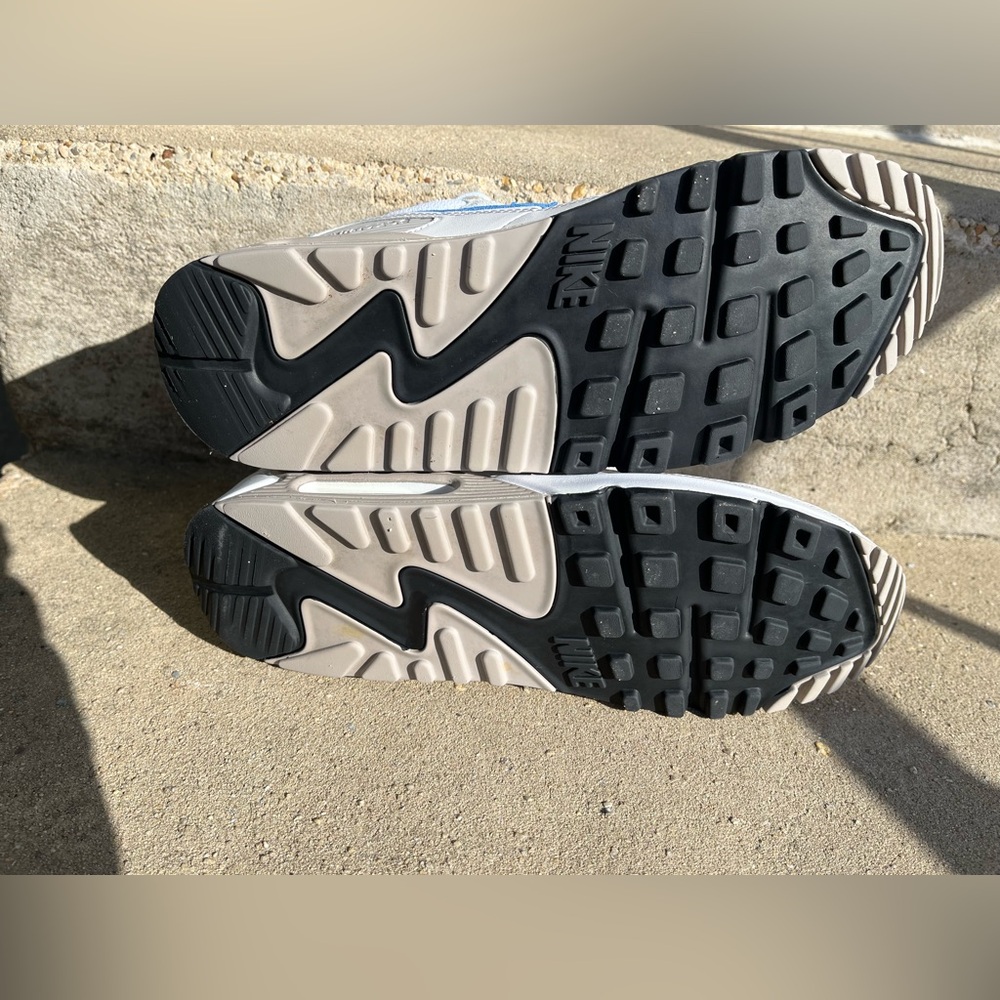 Nike Air Max 90 White and Gray and Blue Sneaker - Picture 3 of 9